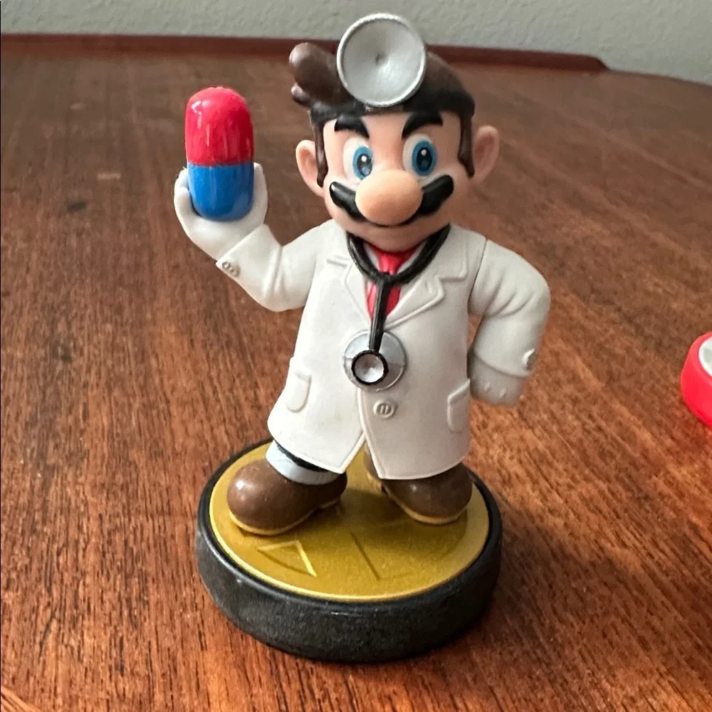 Nintendo Doctor Mario Amiibo & Super Mario Series Luigi Super Smash Bros Series